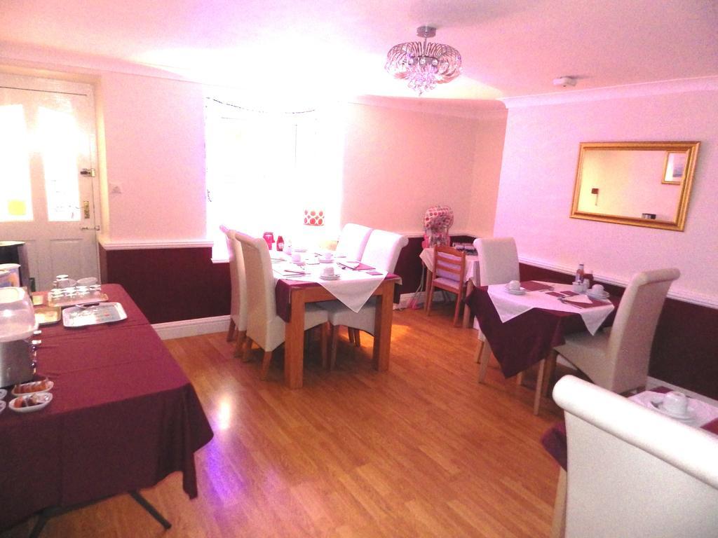 ランディドノー Anglesey House Bed & Breakfast エクステリア 写真