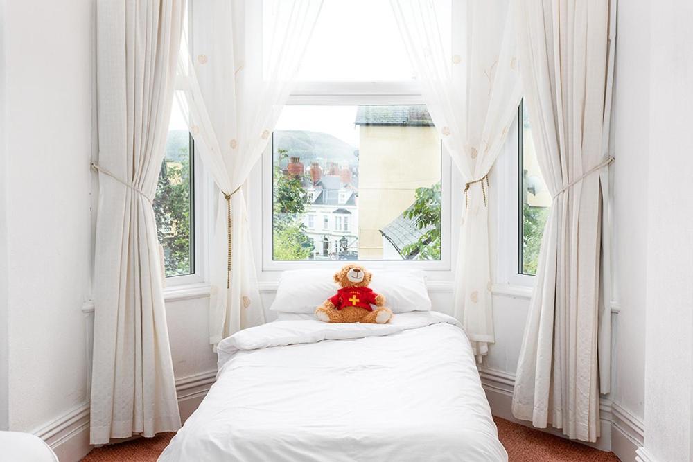 ランディドノー Anglesey House Bed & Breakfast エクステリア 写真